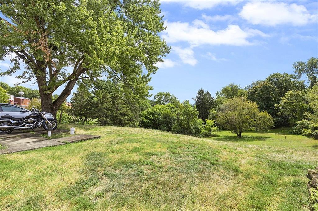 840 Agnew Road Pittsburgh, PA 15227 - Photo 34 of 36