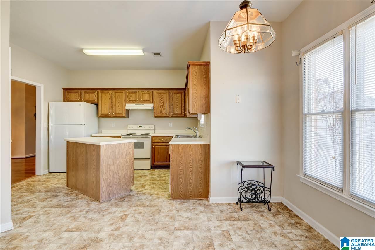 121 Oak Meadow Circle Oneonta, AL 35121 - Photo 13 of 31