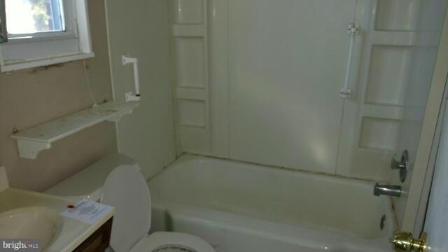 2804 Radius Road Silver Spring, MD 20902 - Photo 12 of 13 Bath (Master)
