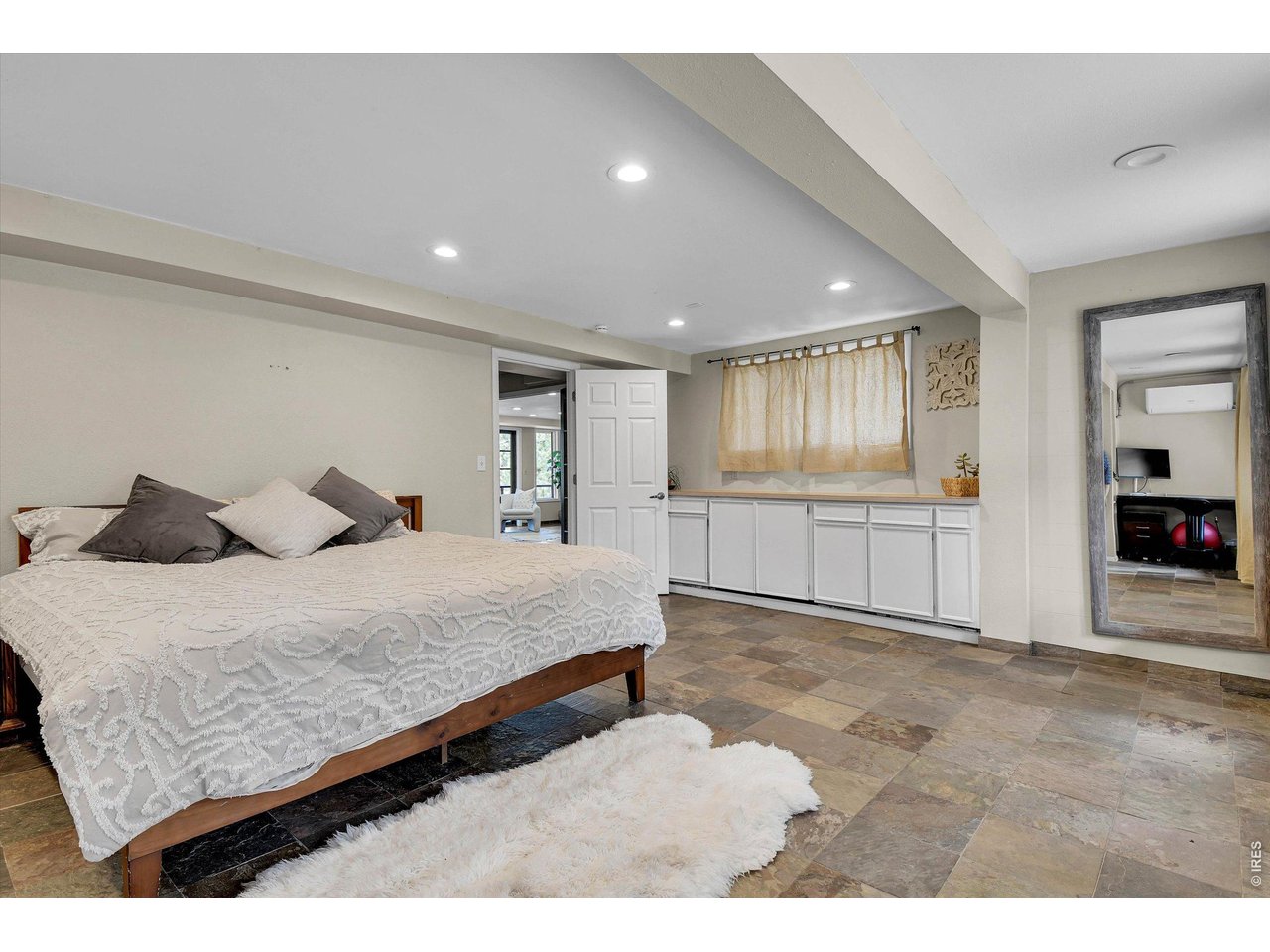 28 Pine Brook Road Boulder, CO 80304 - Photo 39 of 47 Additional guest bedroom