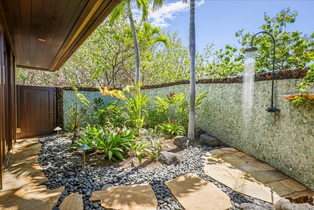 $24,900,000 | 68-1115 Honokaope Place, Unit 1, Kamuela, HI 96743