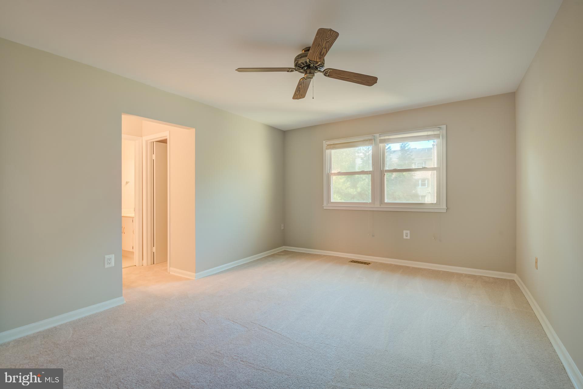 910 Moorefield Creek Road Southwest Vienna, VA 22180 - Photo 21 of 56 Master Bedroom