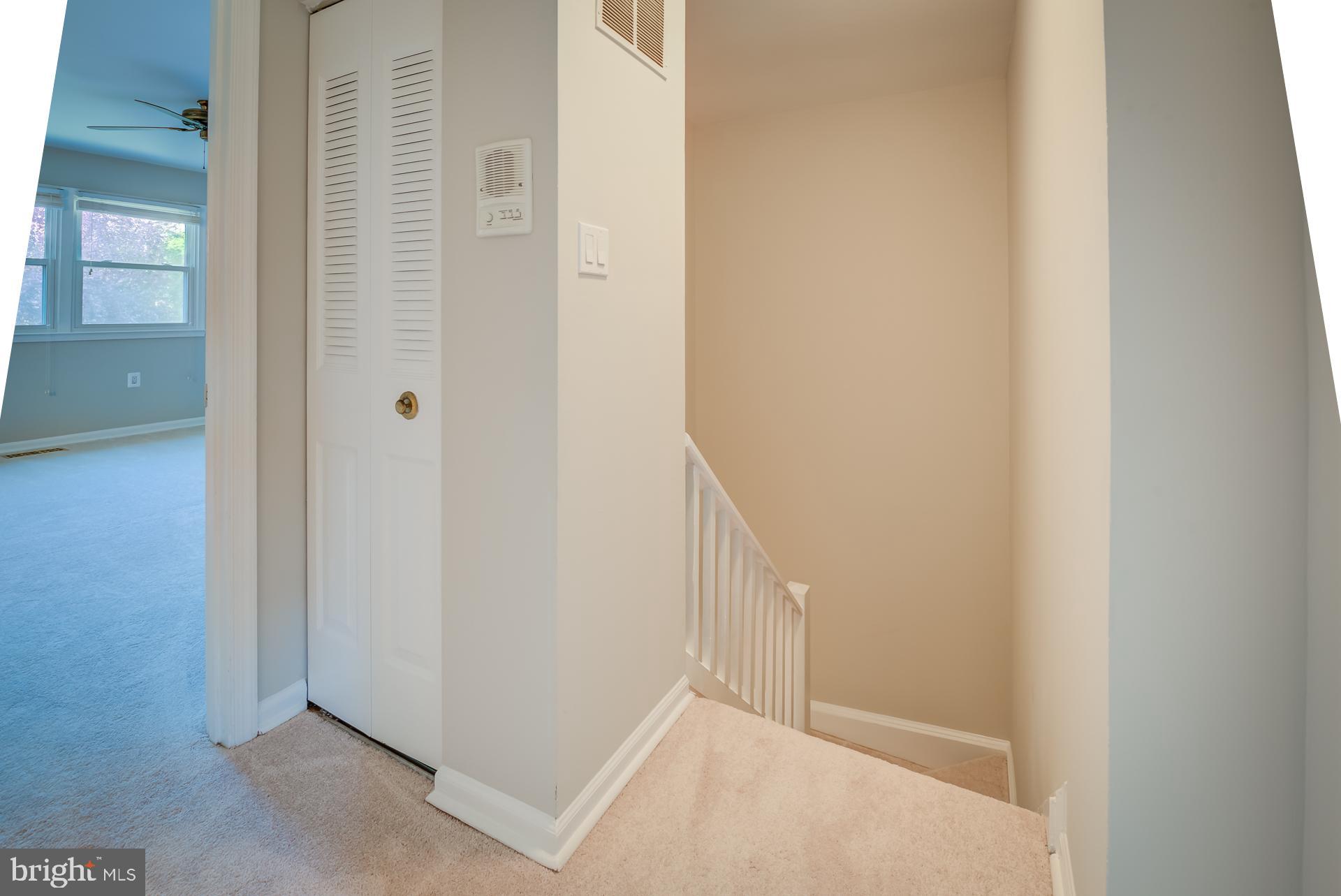 910 Moorefield Creek Road Southwest Vienna, VA 22180 - Photo 26 of 56 Upstairs Hallway