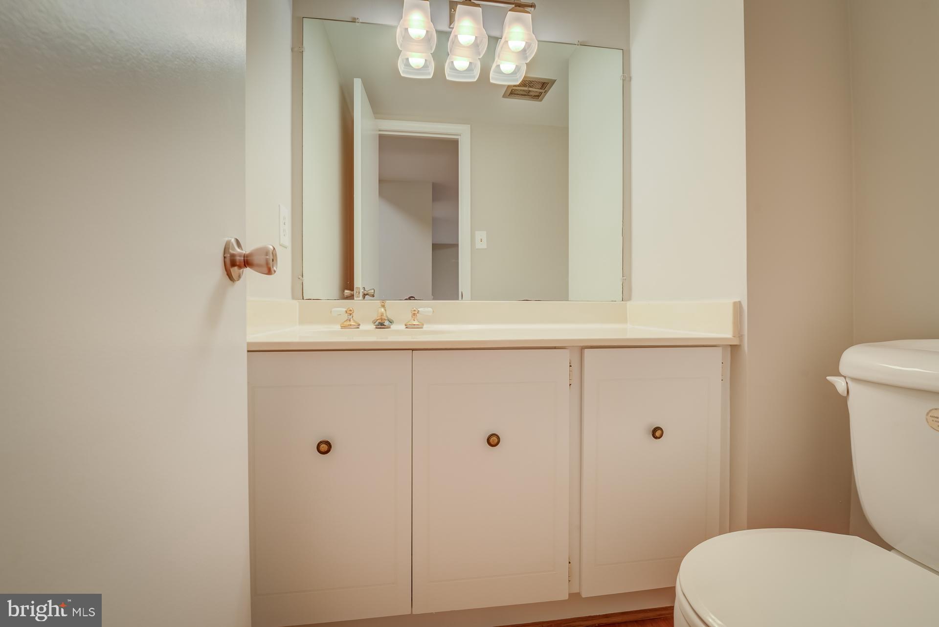 910 Moorefield Creek Road Southwest Vienna, VA 22180 - Photo 28 of 56 Half Bath