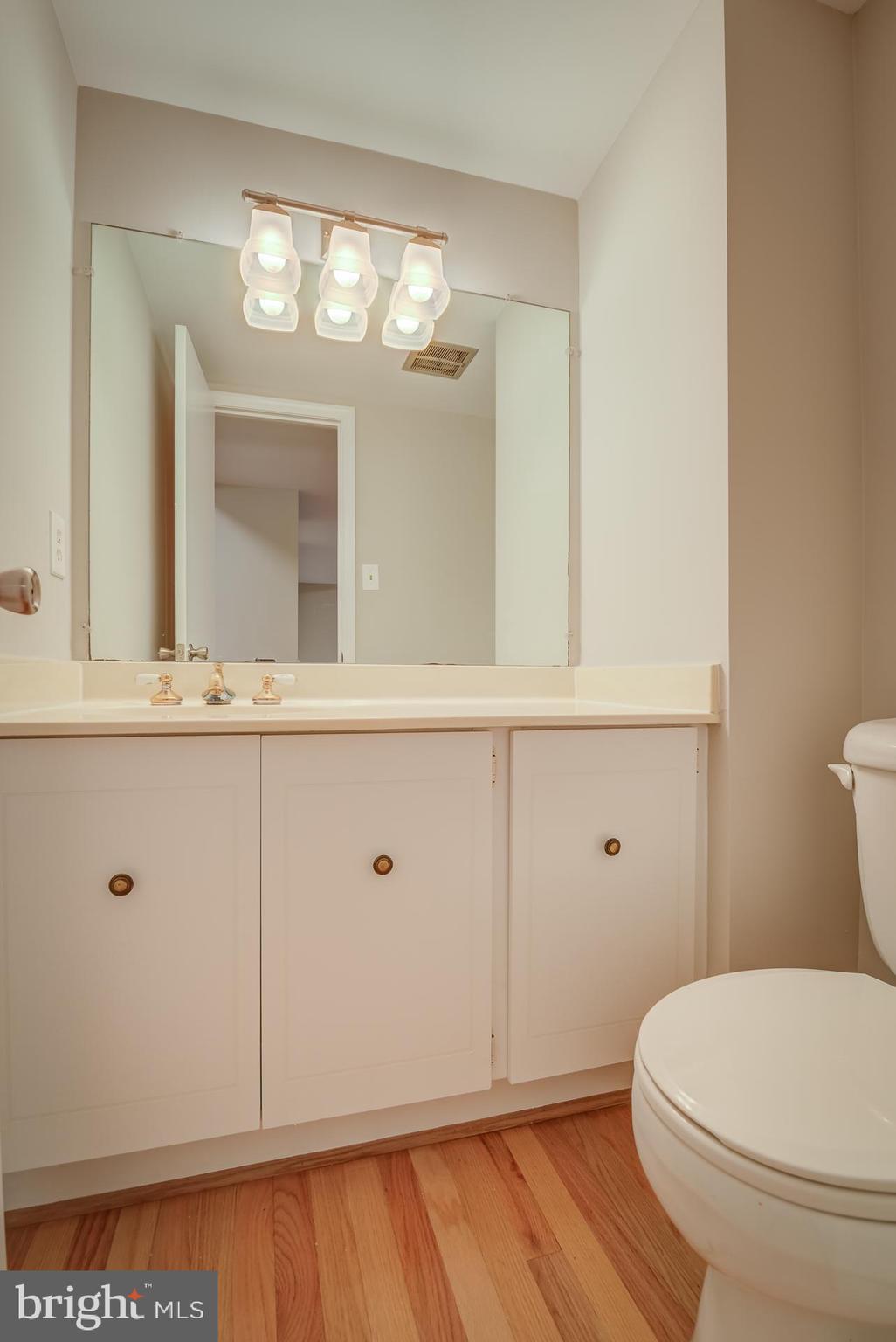 910 Moorefield Creek Road Southwest Vienna, VA 22180 - Photo 29 of 56 Half Bath