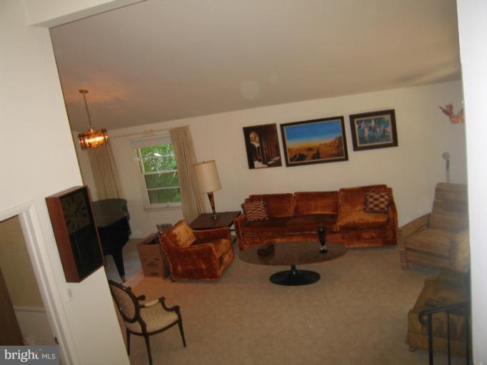 4209 Buckingham Road Gwynn Oak, MD 21207 - Photo 23 of 30 Living Room
