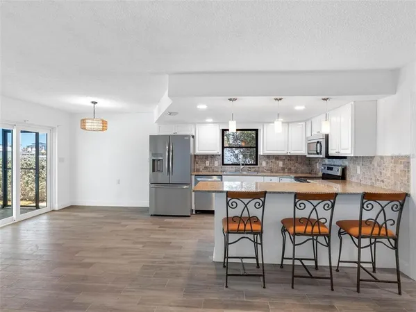 $5,495 | 562 Johns Pass Avenue, Madeira Beach, FL 33708