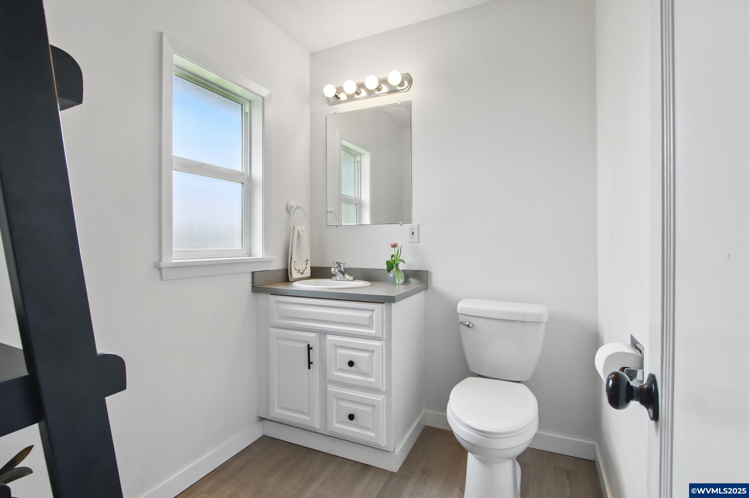 4135 Macleay Road Southeast Salem, OR 97317 - Photo 14 of 24 Gallery Image 14