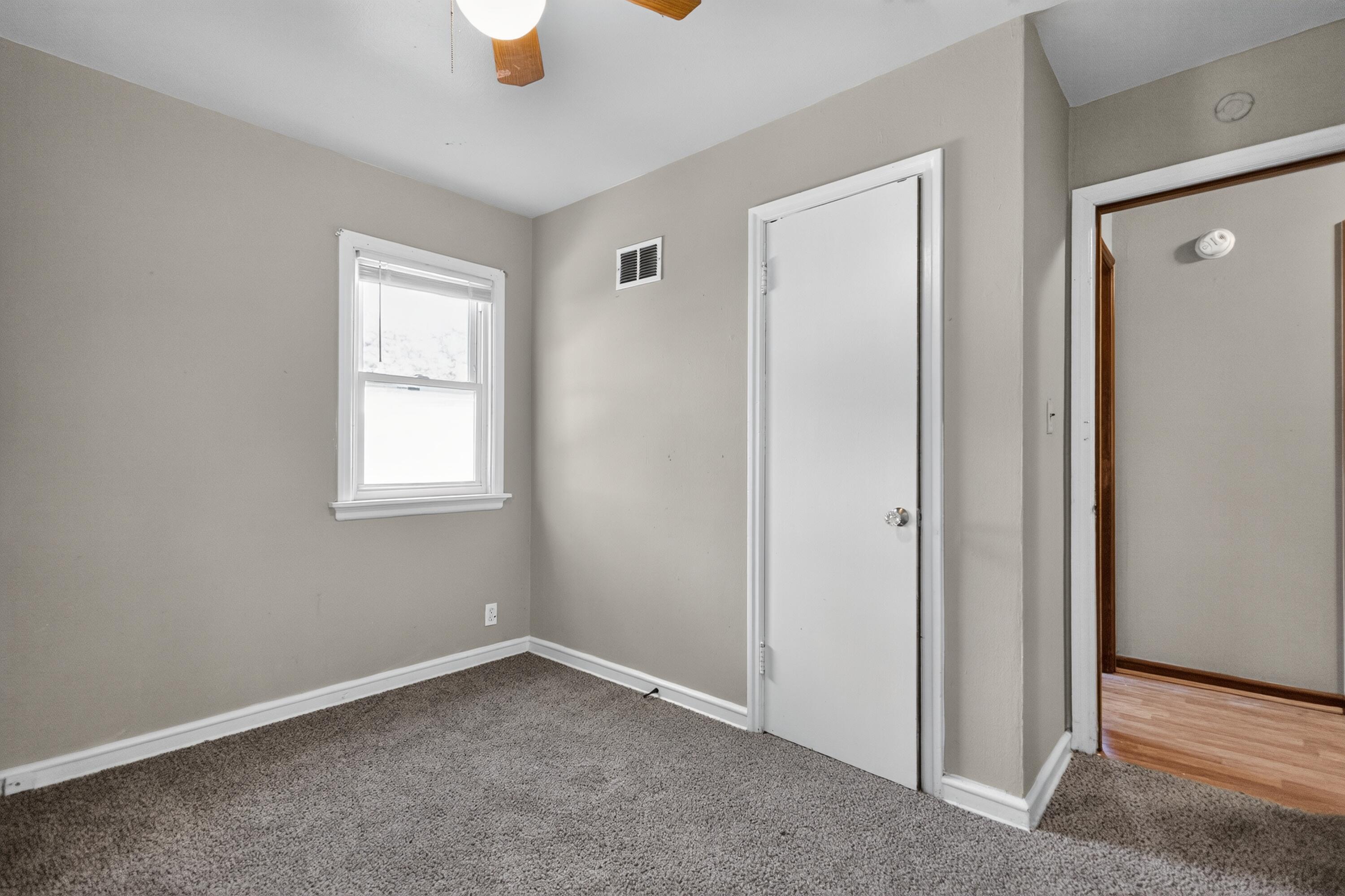 5019 North 24th Street Milwaukee, WI 53209 - Photo 24 of 34 24_5019_N_24th_St-Bedroom-6049