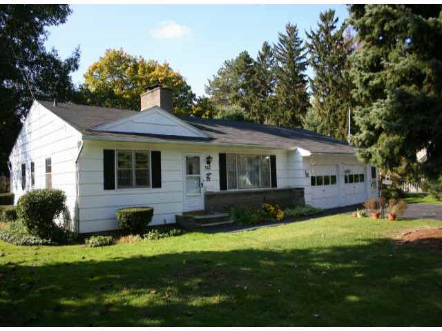 367 Bay View Road Irondequoit, NY 14609 - Photo 1 of 1 Exterior Front