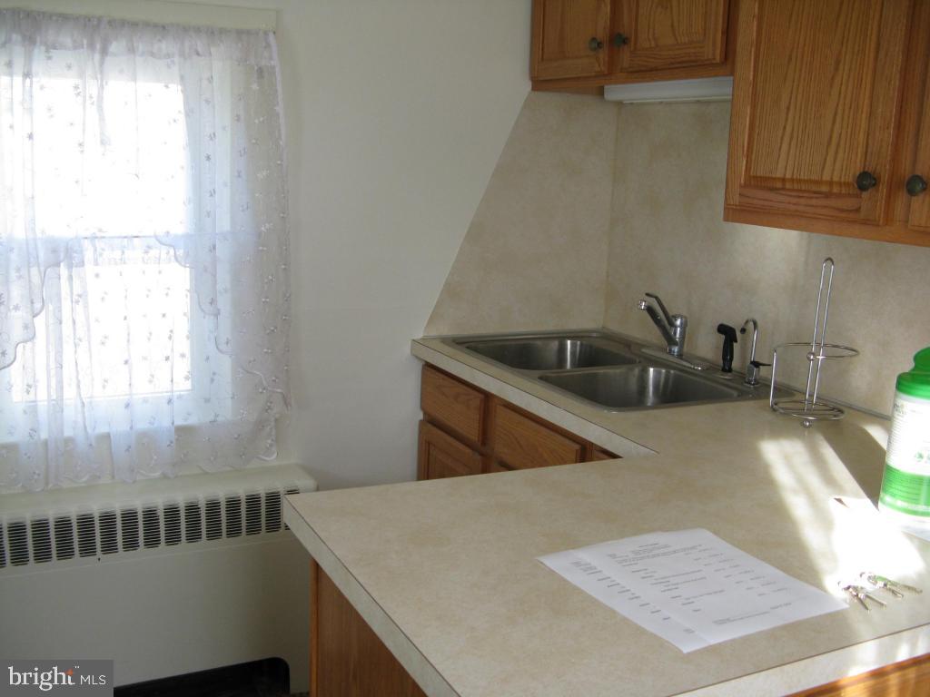 160 South Spruce Street Lititz, PA 17543 - Photo 2 of 11