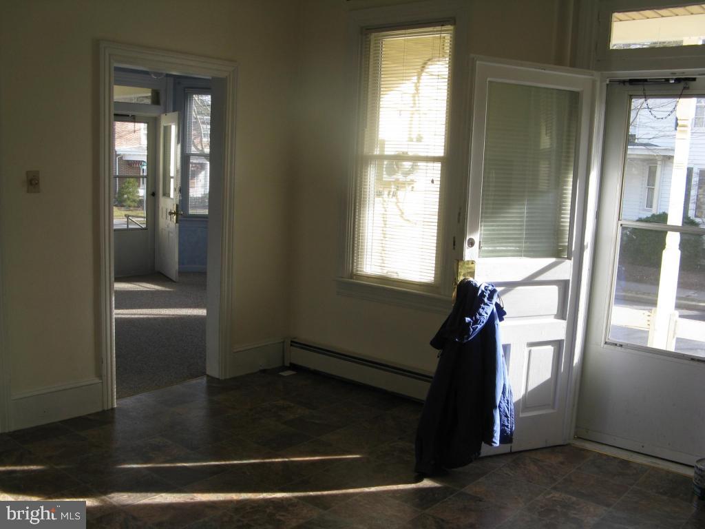 160 South Spruce Street Lititz, PA 17543 - Photo 3 of 11
