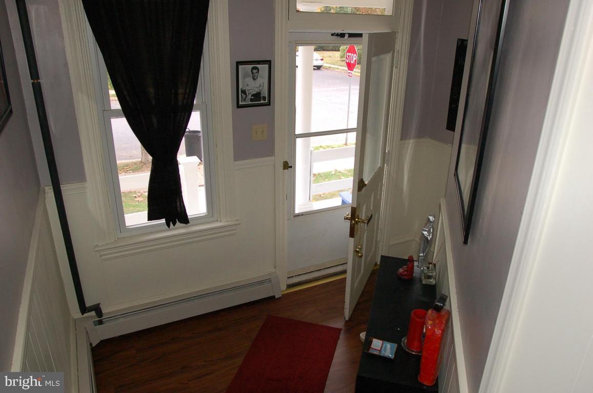 160 South Spruce Street Lititz, PA 17543 - Photo 7 of 11