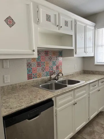 $1,350 | 1923 McDuffie Street, Unit 4, Houston, TX 77019