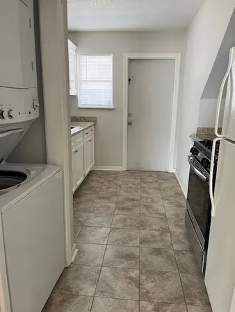 $1,350 | 1923 McDuffie Street, Unit 4, Houston, TX 77019