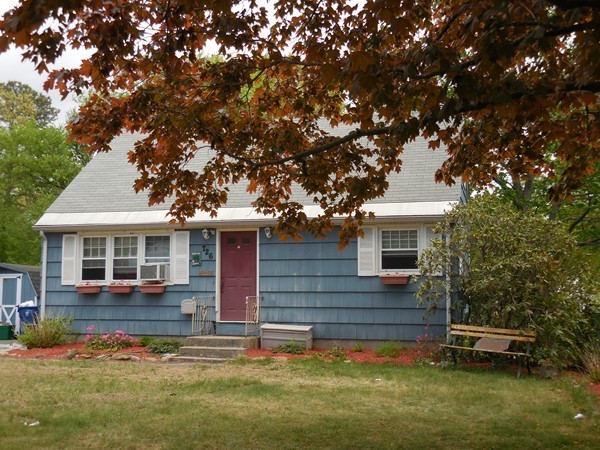 726 Piper Road West Springfield, MA 01089 - Photo 3 of 26
