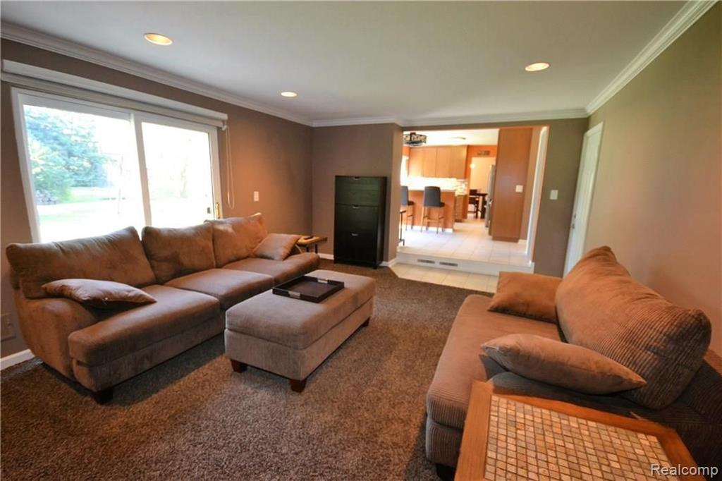 35870 Fredericksburg Road Farmington Hills, MI 48331 - Photo 15 of 45