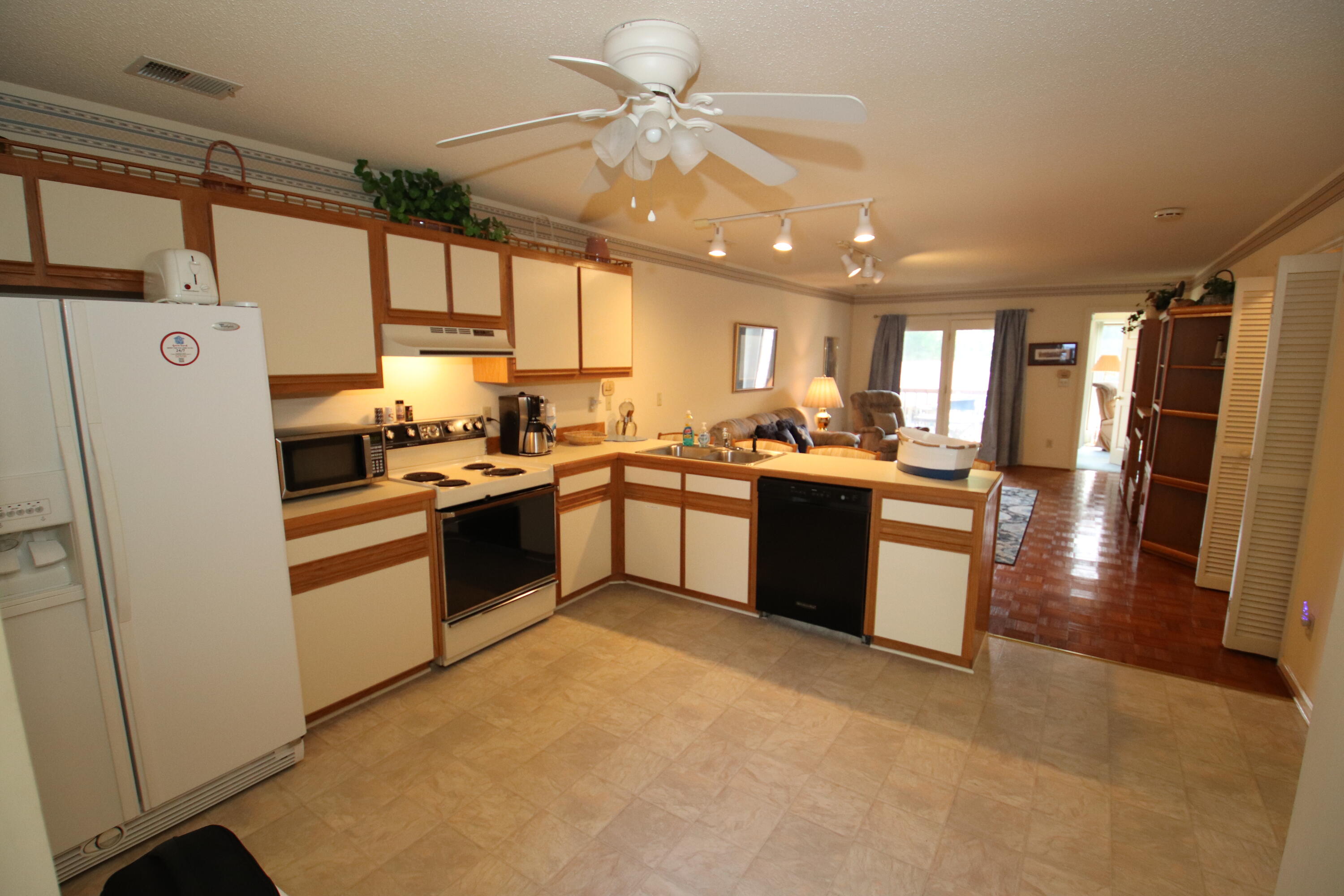 610 Monte Vista Road, Unit 704 Union Hall, VA 24176 - Photo 3 of 25 2022-08-20 13.15.45