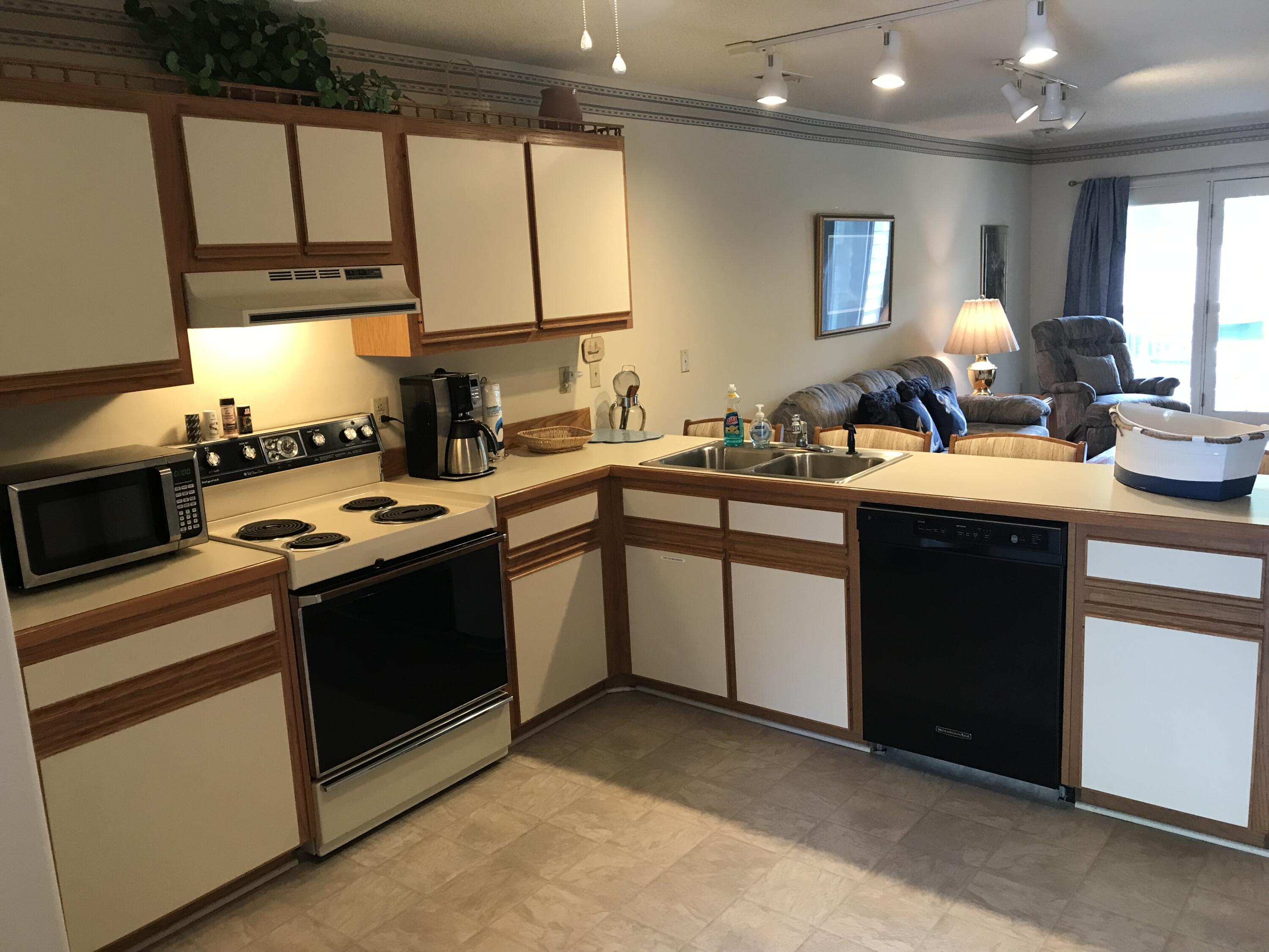 610 Monte Vista Road, Unit 704 Union Hall, VA 24176 - Photo 10 of 25 IMG_6472