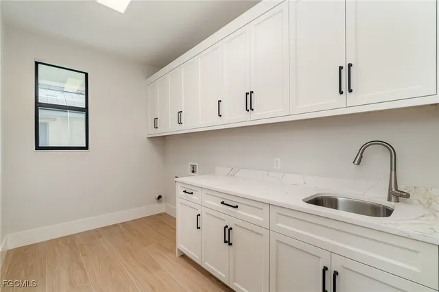 $1,288,000 | 2605 Southwest 37th Street, Cape Coral, FL 33914