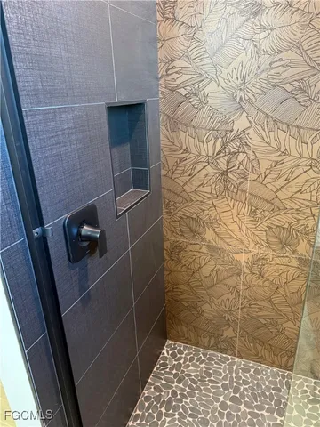 $1,288,000 | 2605 Southwest 37th Street, Cape Coral, FL 33914