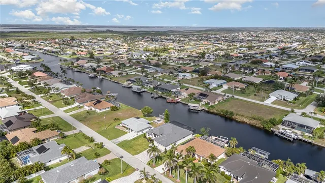 $1,288,000 | 2605 Southwest 37th Street, Cape Coral, FL 33914