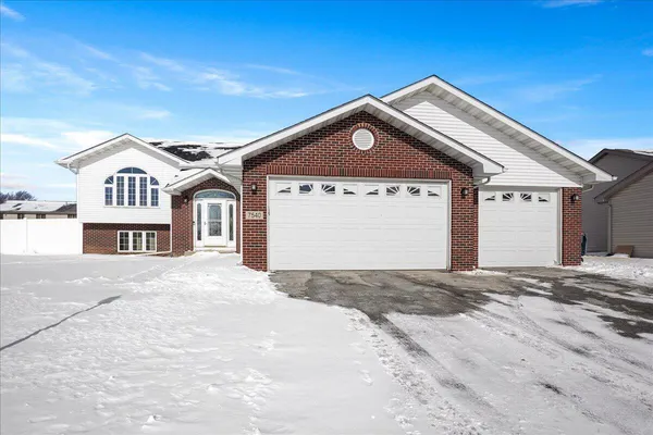 $465,000 | 7540 92nd Avenue, Crown Point, IN 46307