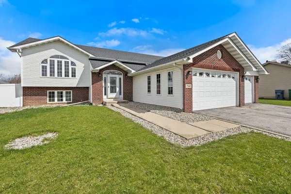 $445,000 | 7540 92nd Avenue, Crown Point, IN 46307