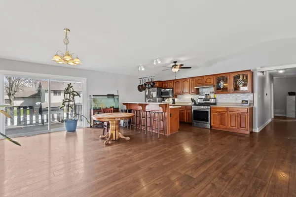 $445,000 | 7540 92nd Avenue, Crown Point, IN 46307