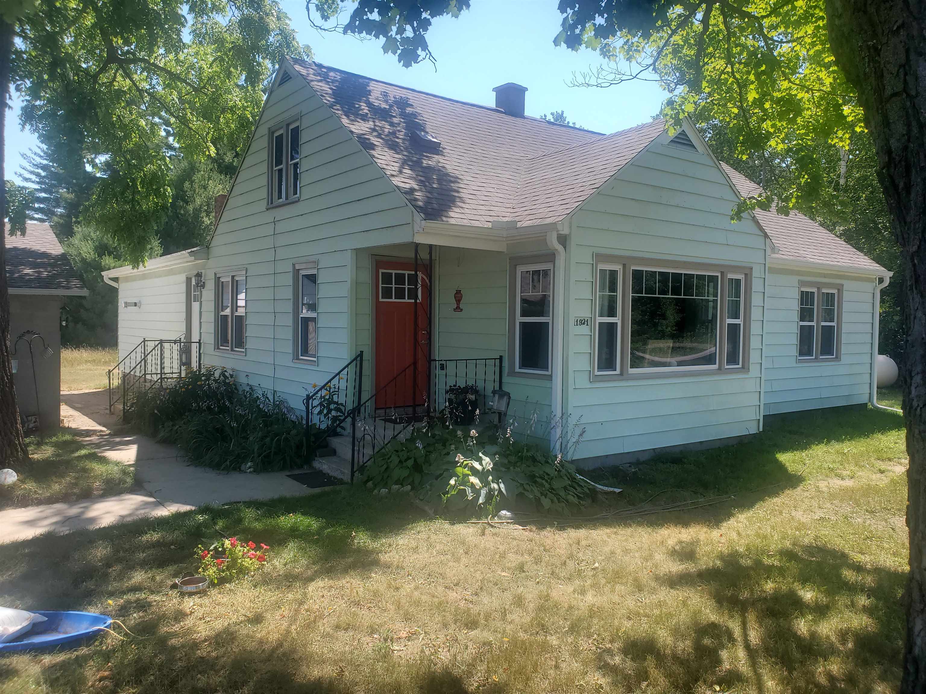 11921 Homestead Road Beulah, MI 49617 - Photo 2 of 57 1902757-1.JPG