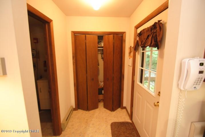 342 Ridge Road Pocono Lake, PA 18347 - Photo 9 of 43 342 Ridge Rd (8)