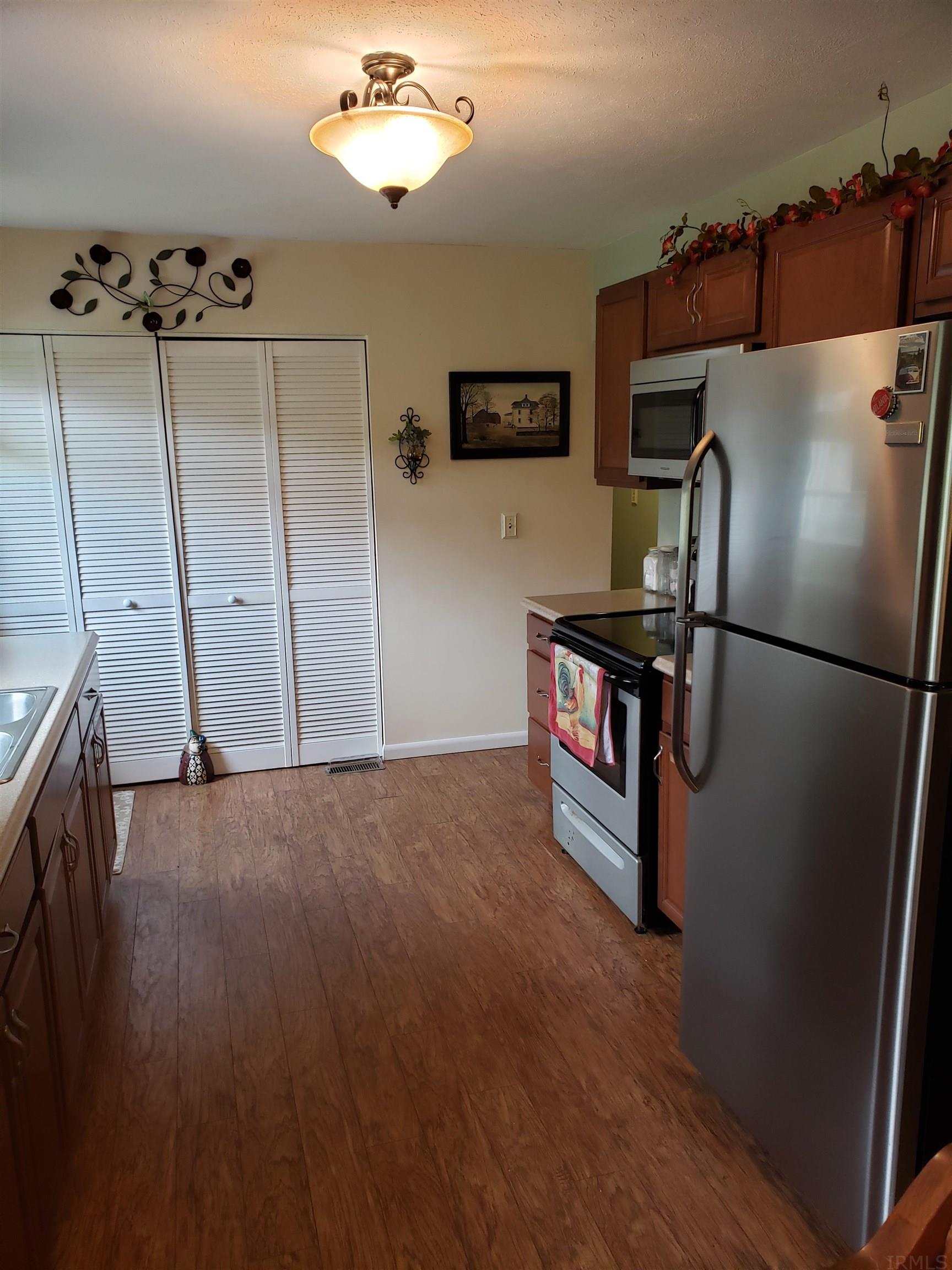 204 Red Hill Addition Springville, IN 47462 - Photo 9 of 16 Gallery Image 9