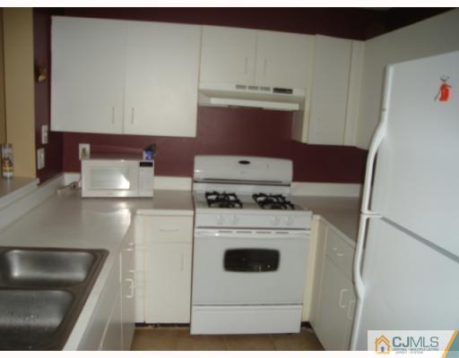 222 Edpas Road New Brunswick, NJ 08901 - Photo 2 of 10