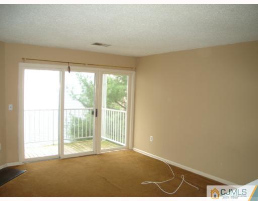 222 Edpas Road New Brunswick, NJ 08901 - Photo 3 of 10