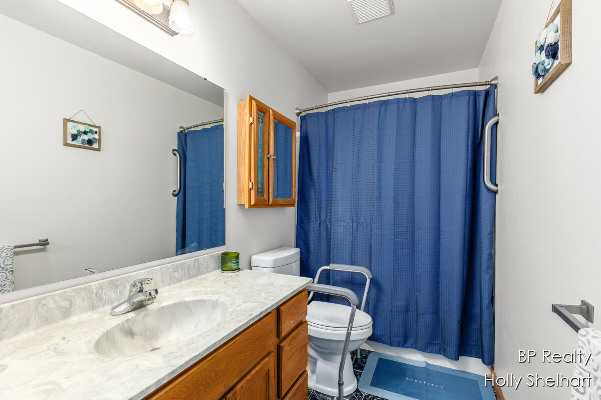 227 Heatherview Street Northwest Sparta, MI 49345 - Photo 11 of 25 IMG_1010