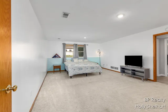 $247,500 | 227 Heatherview Street Northwest, Sparta, MI 49345