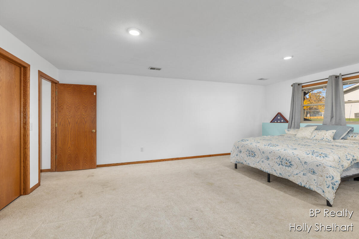 227 Heatherview Street Northwest Sparta, MI 49345 - Photo 15 of 25 IMG_1014