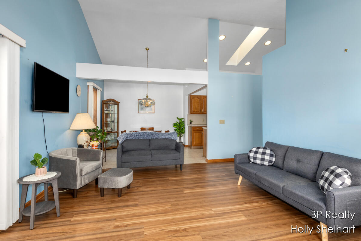 227 Heatherview Street Northwest Sparta, MI 49345 - Photo 6 of 25 IMG_1005