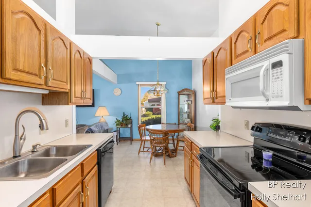 $247,500 | 227 Heatherview Street Northwest, Sparta, MI 49345