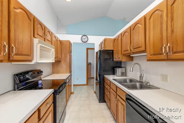 $247,500 | 227 Heatherview Street Northwest, Sparta, MI 49345