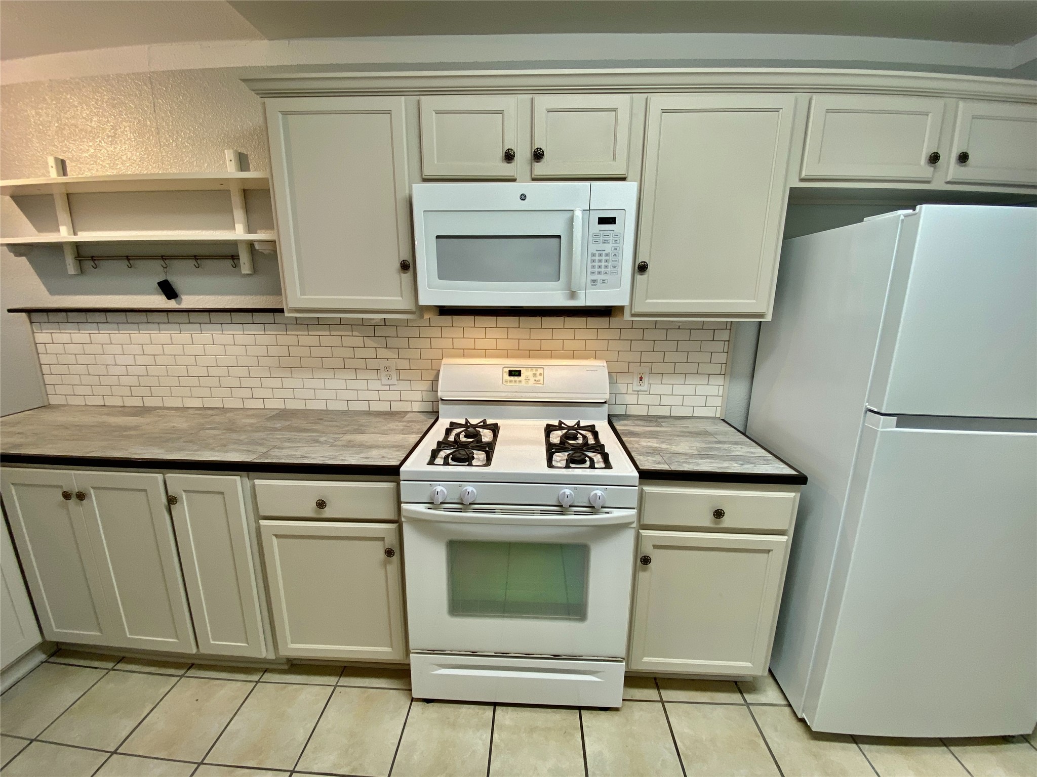 140 Llama Loop Kyle, TX 78640 - Photo 15 of 35