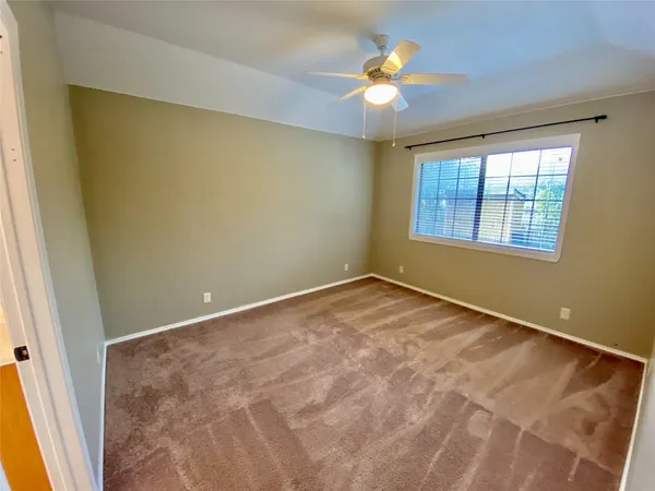 $1,800 | 140 Llama Loop, Kyle, TX 78640