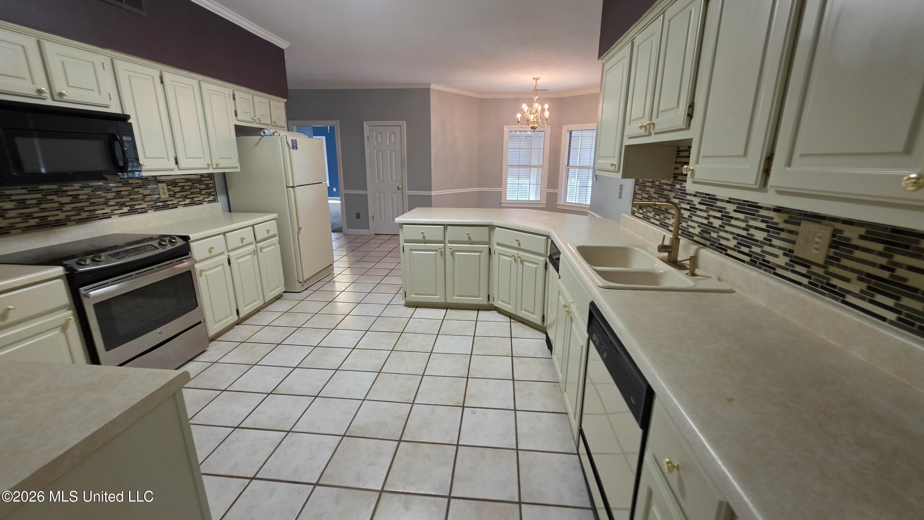 124 Gwen Road Senatobia, MS 38668 - Photo 10 of 47 20260923_143410