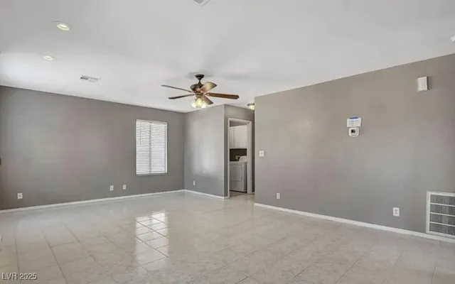 $2,300 | 7720 Leavorite Drive, Las Vegas, NV 89128