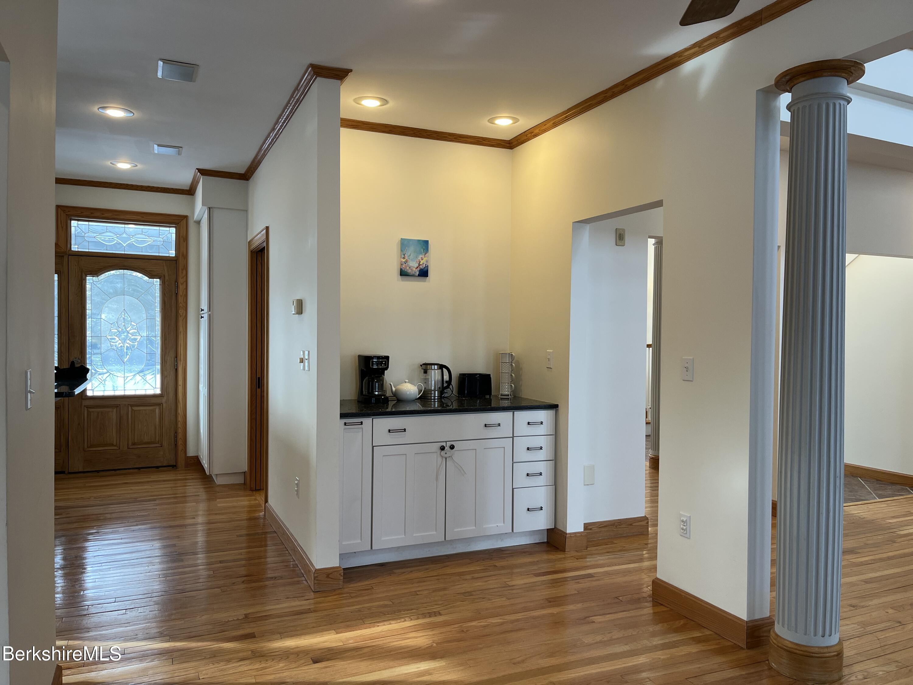 7 Poirot Road Florida, MA 01247 - Photo 28 of 64 Breakfast Bar