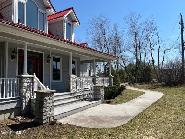 $550,000 | 7 Poirot Road, Florida, MA 01247