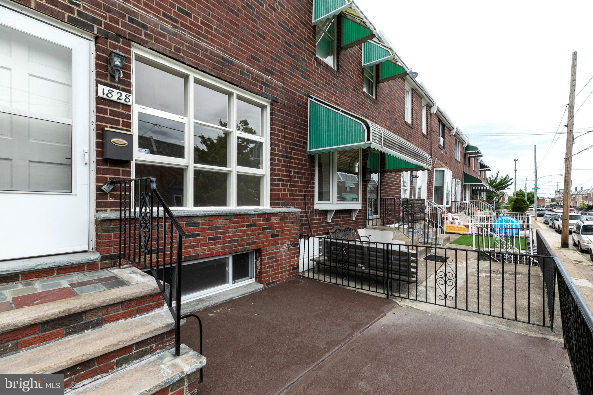 1828 South 29th Street Philadelphia, PA 19145 - Photo 29 of 32 a view of street with balcony