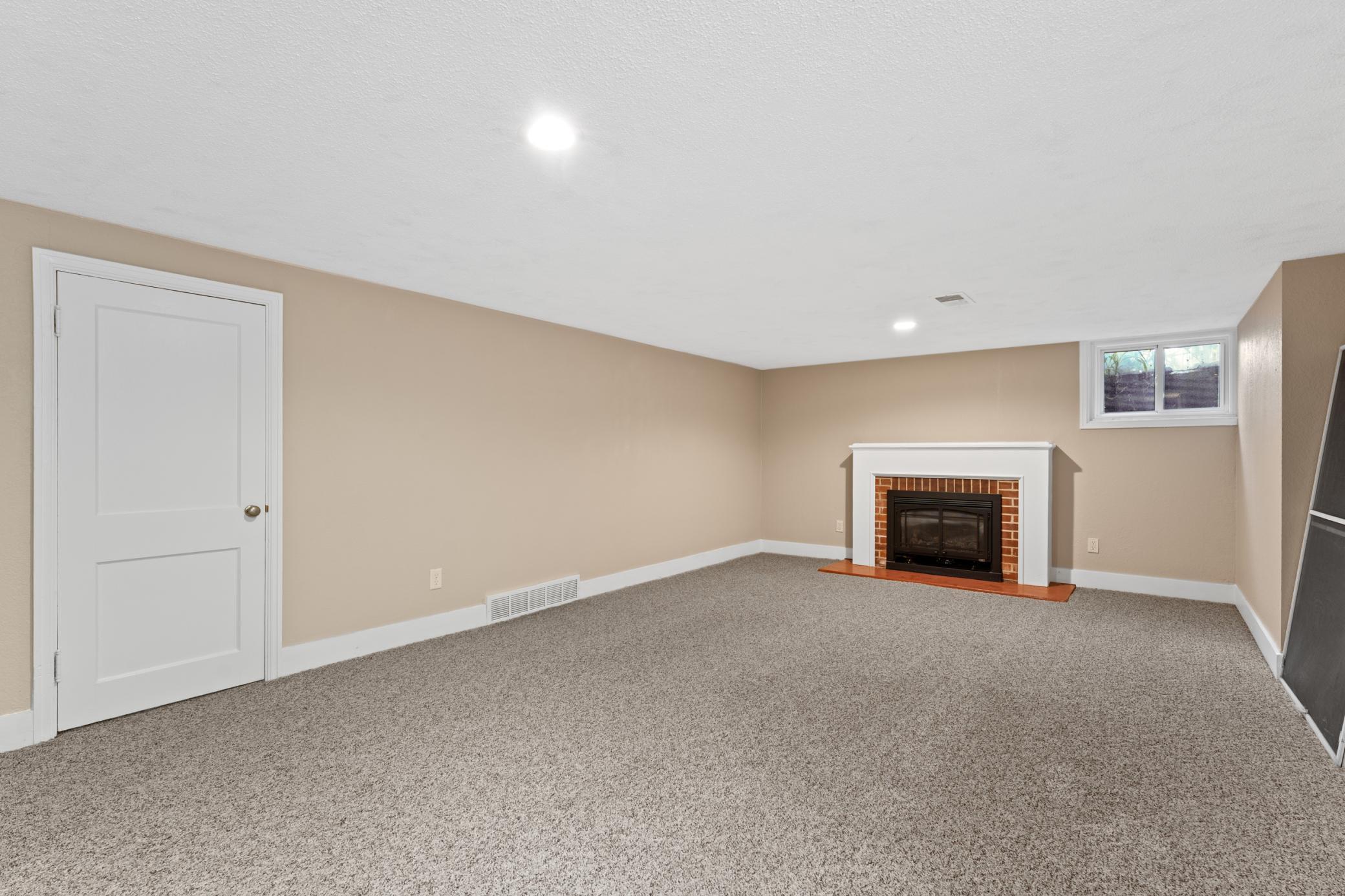 827 10 1/2 Street Southwest Rochester, MN 55902 - Photo 31 of 45
