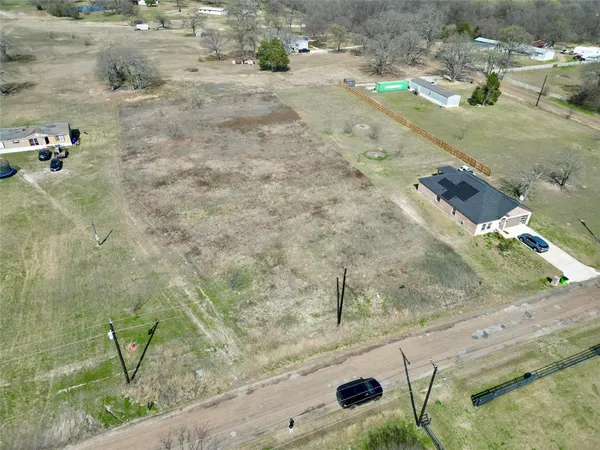 $59,000 | 822 Jess Hinton Road, Kemp, TX 75143