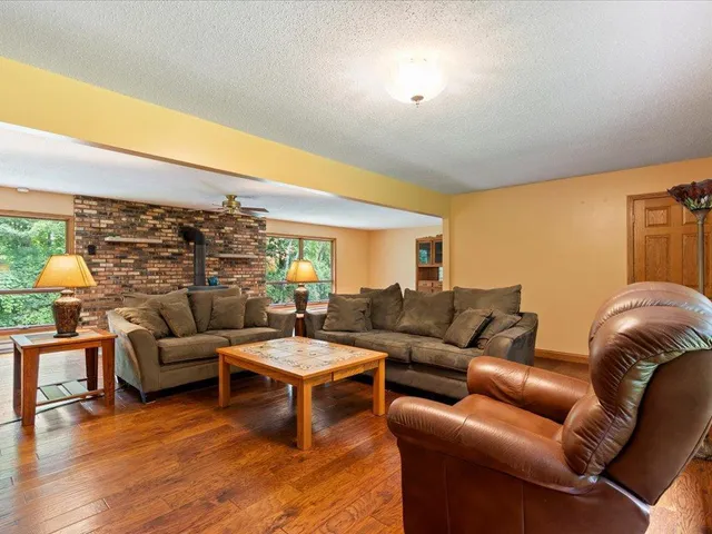 $374,950 | 27311 Nelson Drive, Deerwood, MN 56444